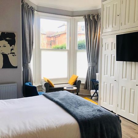 Canterbury Accommodations With Free Car Park Onsite And High Speed Wifi Kültér fotó