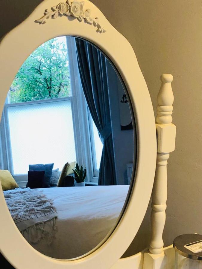 Canterbury Accommodations With Free Car Park Onsite And High Speed Wifi Kültér fotó