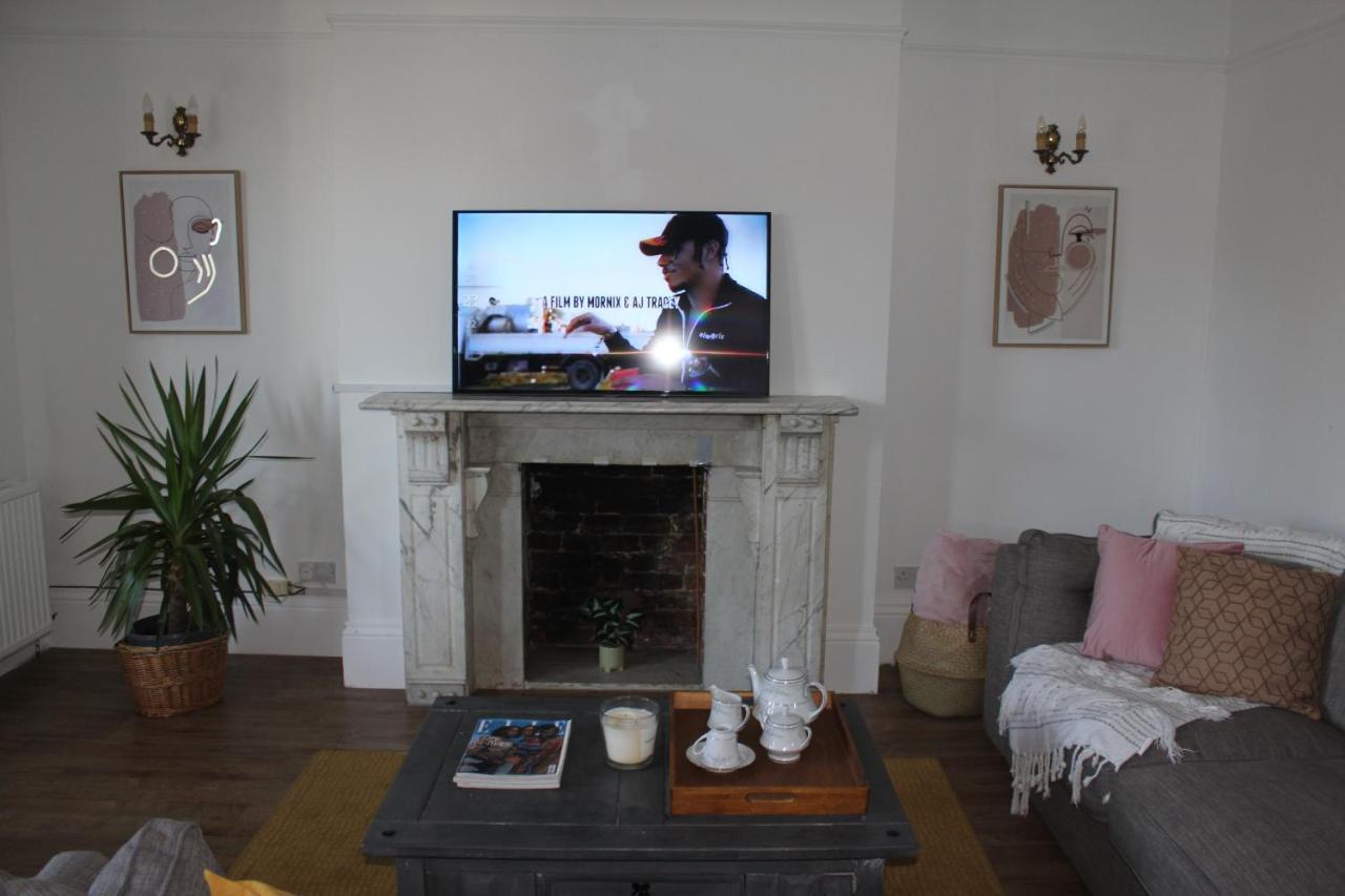 Canterbury Accommodations With Free Car Park Onsite And High Speed Wifi Kültér fotó