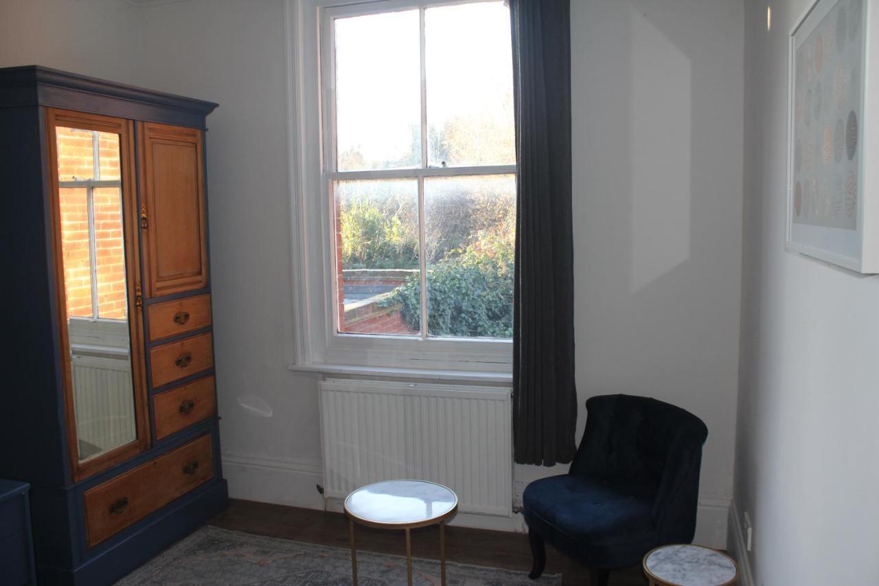 Canterbury Accommodations With Free Car Park Onsite And High Speed Wifi Kültér fotó