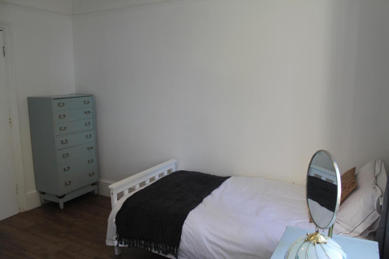 Canterbury Accommodations With Free Car Park Onsite And High Speed Wifi Kültér fotó