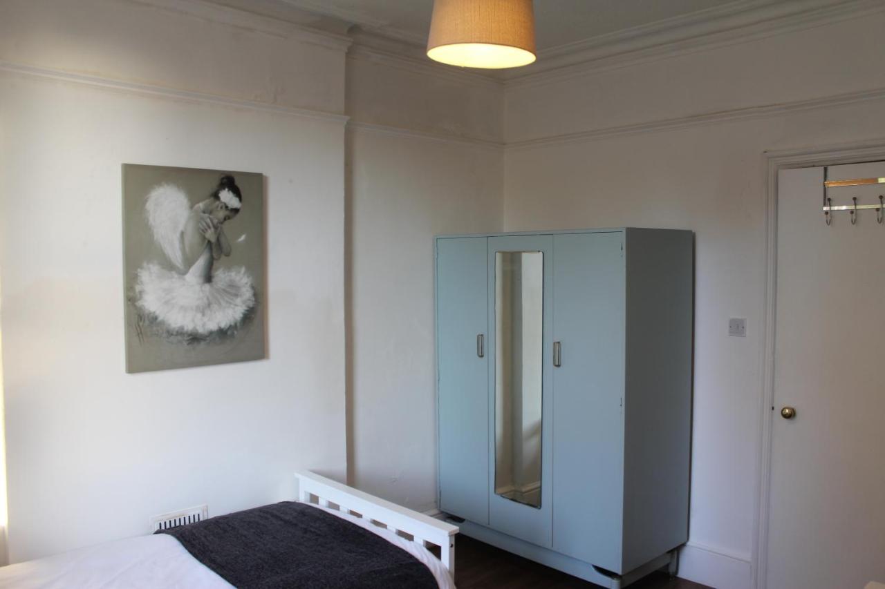 Canterbury Accommodations With Free Car Park Onsite And High Speed Wifi Kültér fotó